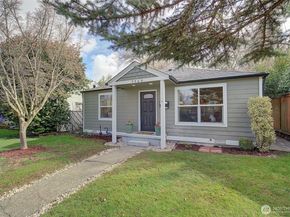 7940 17th Avenue SW, Seattle WA 98106