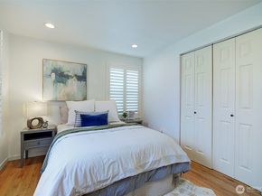 7940 17th Avenue SW, Seattle WA 98106