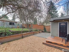 7940 17th Avenue SW, Seattle WA 98106
