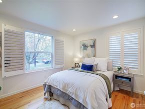 7940 17th Avenue SW, Seattle WA 98106