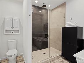 609 15th Avenue E, Seattle WA 98112