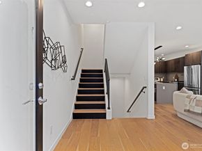 609 15th Avenue E, Seattle WA 98112