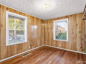8434 34th Avenue S, Seattle WA 98118