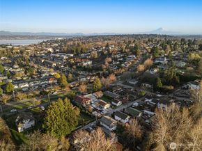 8434 34th Avenue S, Seattle WA 98118