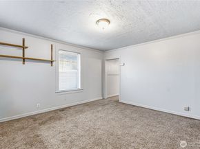8434 34th Avenue S, Seattle WA 98118