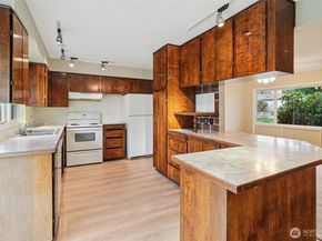 22404 58th Avenue W, Mountlake Terrace WA 98043