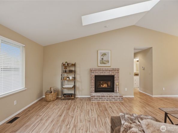 2415 SE 8th Place, Renton WA 98055