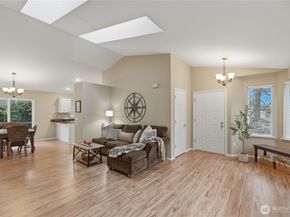 2415 SE 8th Place, Renton WA 98055