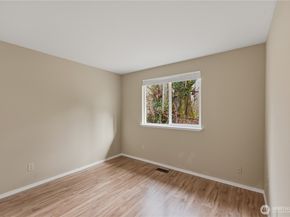 2415 SE 8th Place, Renton WA 98055