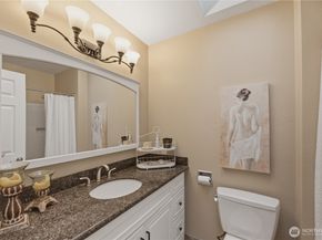 2415 SE 8th Place, Renton WA 98055