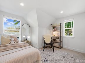 7511 41st Avenue NE, Seattle WA 98115