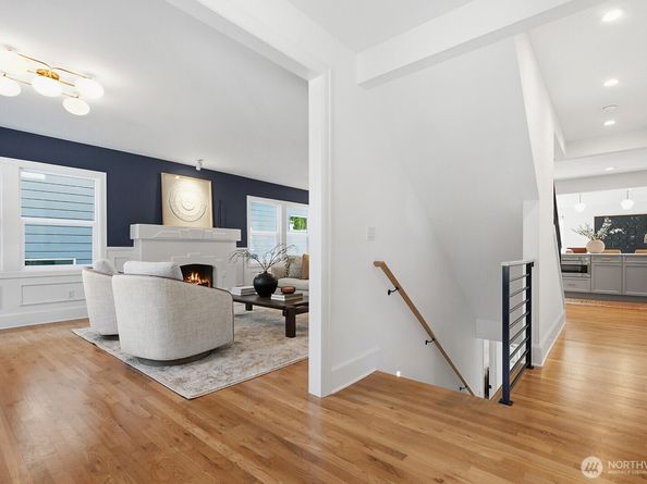 7511 41st Avenue NE, Seattle WA 98115