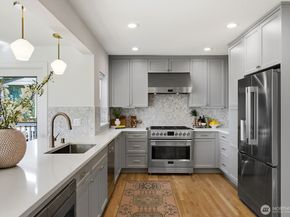 7511 41st Avenue NE, Seattle WA 98115