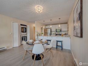 13872 NE 60th Way 114, Redmond WA 98052