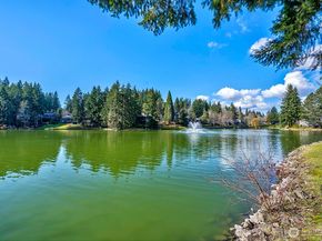 13872 NE 60th Way 114, Redmond WA 98052