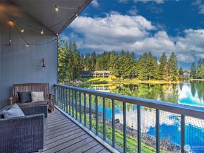 13872 NE 60th Way 114, Redmond WA 98052