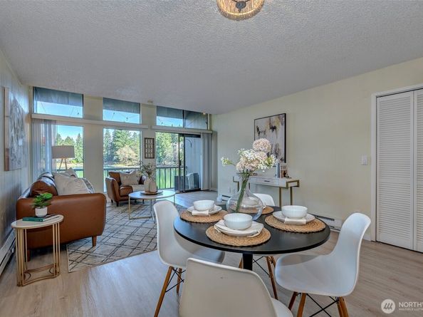 13872 NE 60th Way 114, Redmond WA 98052