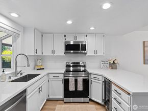 12303 SE 60th Street 3A, Bellevue WA 98006