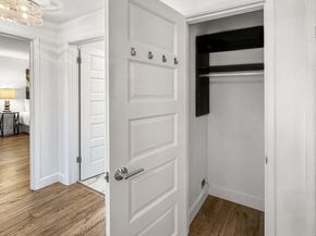 7 Highland Drive 101, Seattle WA 98109