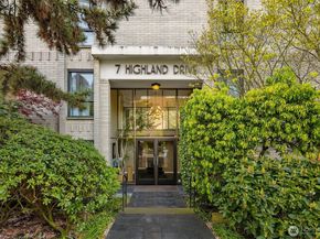 7 Highland Drive 101, Seattle WA 98109