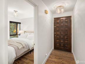 7 Highland Drive 101, Seattle WA 98109