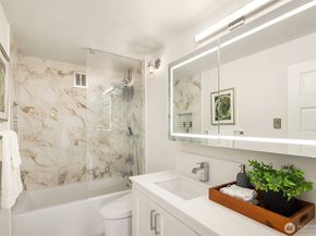 7 Highland Drive 101, Seattle WA 98109