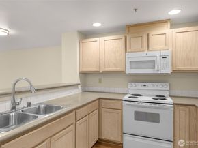 2001 120th Place SE 4304, Everett WA 98208