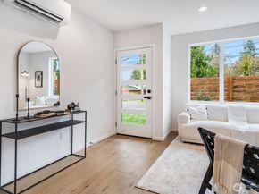 904 N 107th Street, Seattle WA 98133