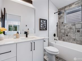 904 N 107th Street, Seattle WA 98133