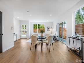 904 N 107th Street, Seattle WA 98133