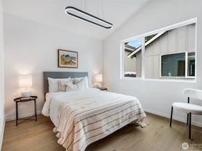 904 N 107th Street, Seattle WA 98133