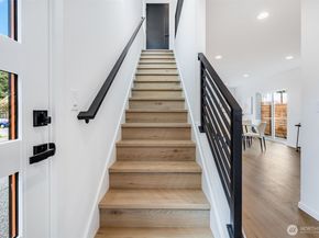 904 N 107th Street, Seattle WA 98133