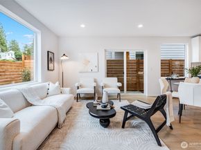 904 N 107th Street, Seattle WA 98133