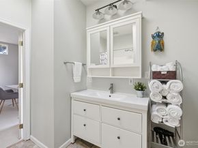 1110 S Bennett Street, Seattle WA 98108