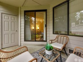 12515 NE 116th Street B11, Kirkland WA 98034