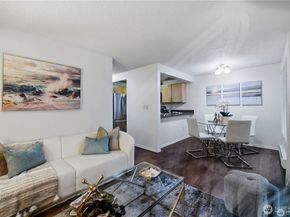12515 NE 116th Street B11, Kirkland WA 98034