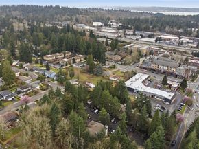12515 NE 116th Street B11, Kirkland WA 98034