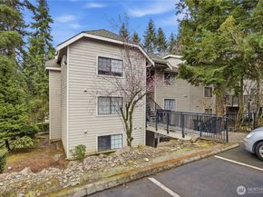 12515 NE 116th Street B11, Kirkland WA 98034