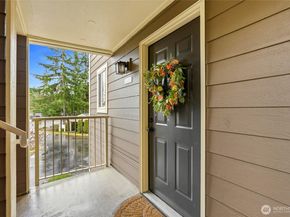 15846 NE Leary Way 6201, Redmond WA 98052