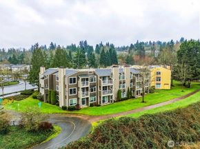 15846 NE Leary Way 6201, Redmond WA 98052