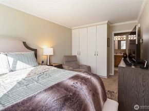 2500 81st Ave SE 319, Mercer Island WA 98040