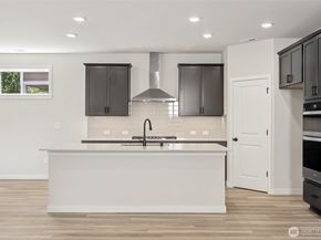 2049 NE Norseman Way, Poulsbo WA 98370