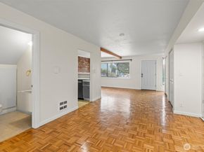 4404 Terrace Drive 3, Everett WA 98203