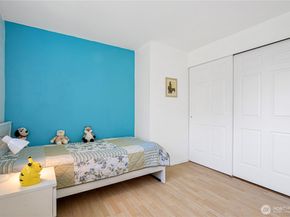 17050 Northup Way 5, Bellevue WA 98008
