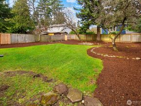 1828 NE 171st Street, Shoreline WA 98155