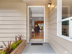 1828 NE 171st Street, Shoreline WA 98155