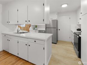 1828 NE 171st Street, Shoreline WA 98155