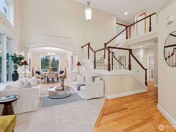 4707 NE 7th Place, Renton WA 98059