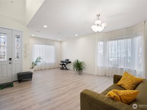 20013 9th Place W, Lynnwood WA 98036