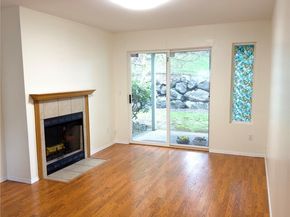 451 S 328th Street E20, Federal Way WA 98003